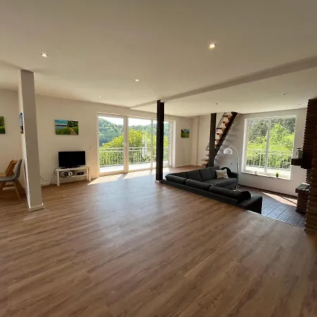 Traumferienwohnung Am Wald 1 Διαμέρισμα *