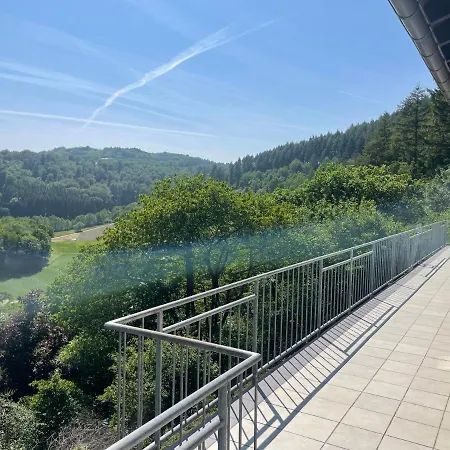Διαμέρισμα Traumferienwohnung Am Wald 1